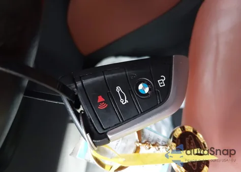 2020 BMW X3 M Competition z USA, uszkodzony, nr VIN 5YMTS0C08LLT10443